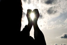 爱游戏体育：0比2！现场70588人注视下，国足输了，继续垫底…….